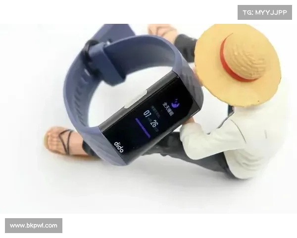 阿迪达斯发布智能击球手套内置生物传感器提升运动表现 阿迪达斯发布智能击球手套内置生物传感器提升运动表现